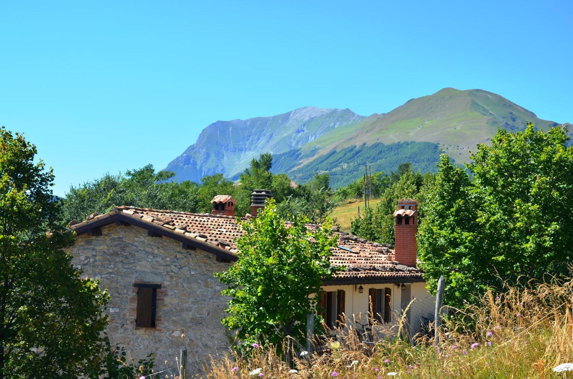 Agriturismo Le Castellare Montemonaco Exteriér fotografie