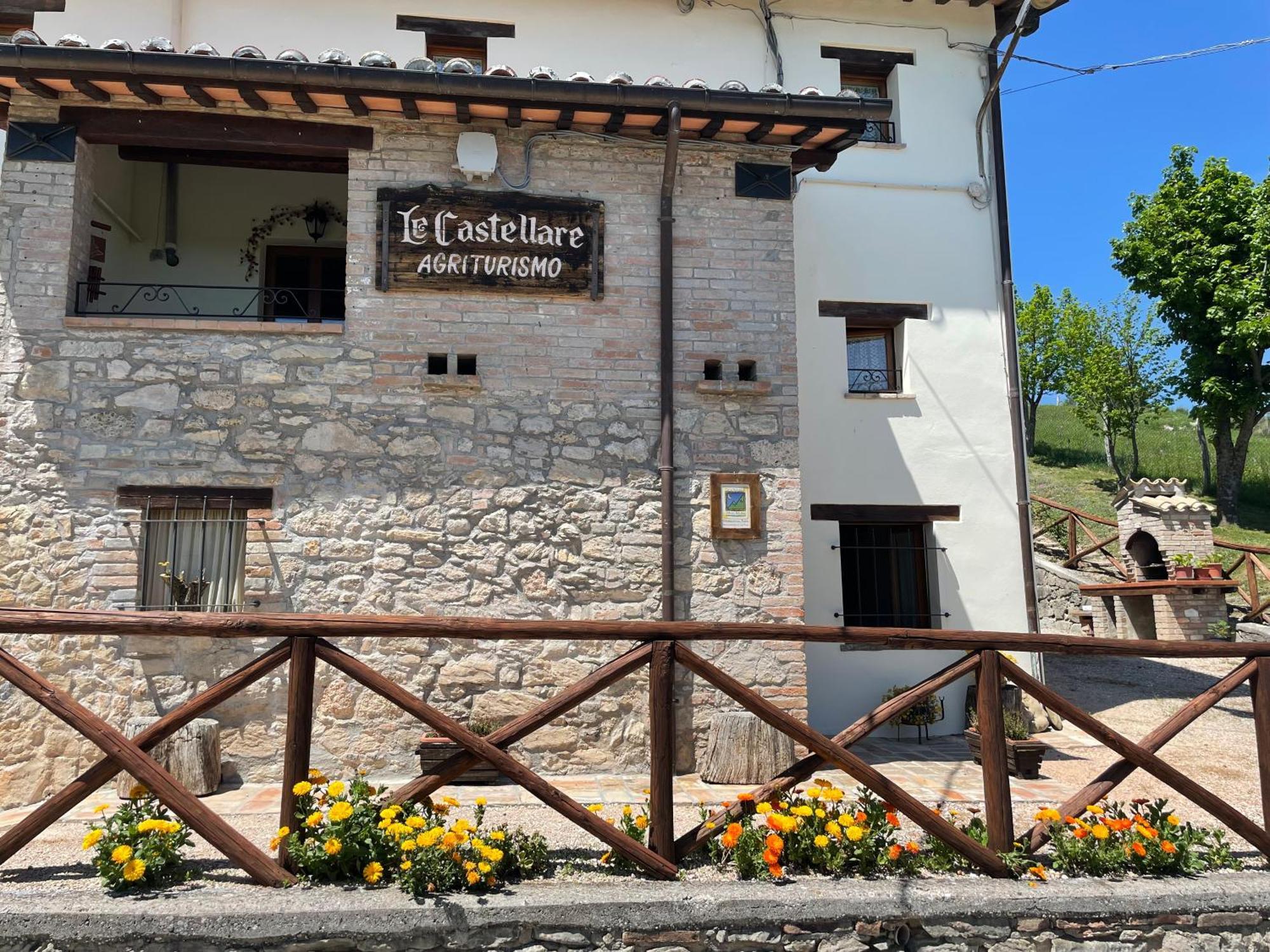 Agriturismo Le Castellare Montemonaco Exteriér fotografie